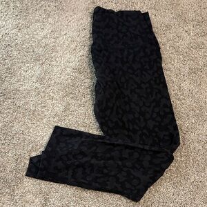 Lululemon 3/4 Length Black Patterned Leggings